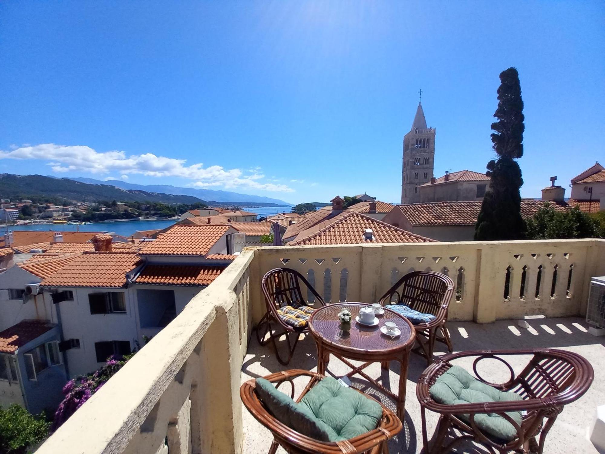 Apt. Old Town Rab Town Extérieur photo